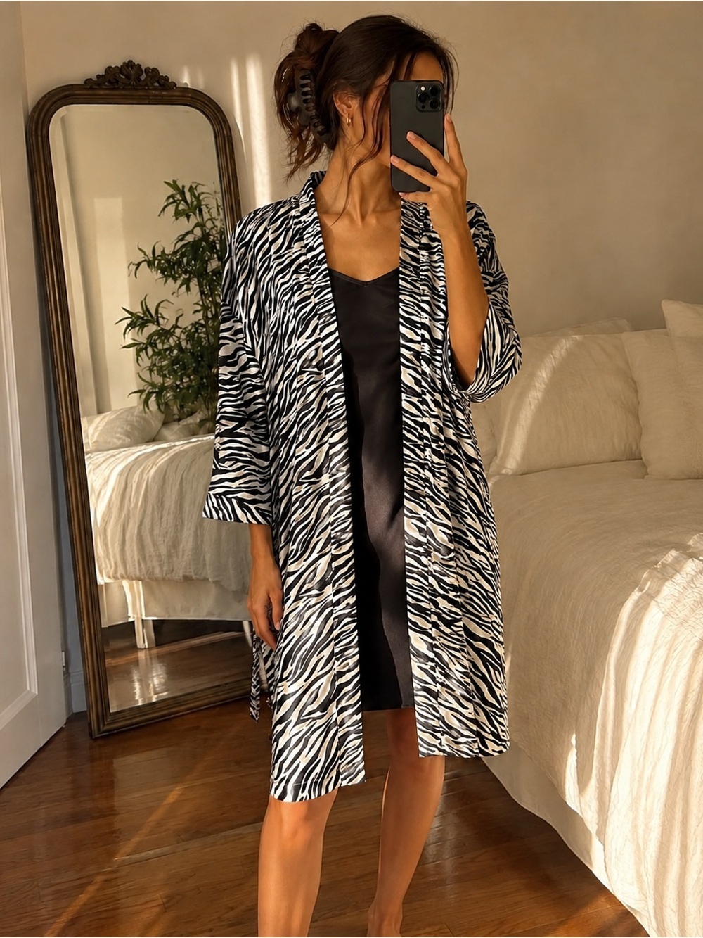 Victoria’s Secret Zebra Print Satin Kimono Robe One Size
